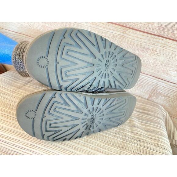 UGG Australia Girl's Gray Warm Twisted Cable Over The Knee Style Boots US 4 - Picture 6 of 10